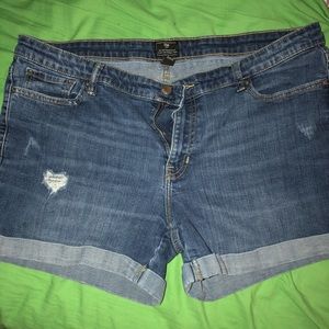 Gap sexy boyfriend shorts
